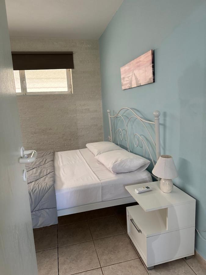 אנביסוס Renovated Apt Close To Beach Wifi Ac מראה חיצוני תמונה