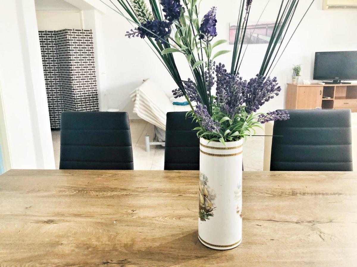 אנביסוס Renovated Apt Close To Beach Wifi Ac מראה חיצוני תמונה