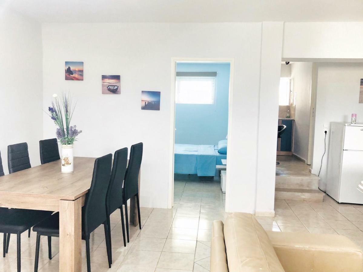 אנביסוס Renovated Apt Close To Beach Wifi Ac מראה חיצוני תמונה